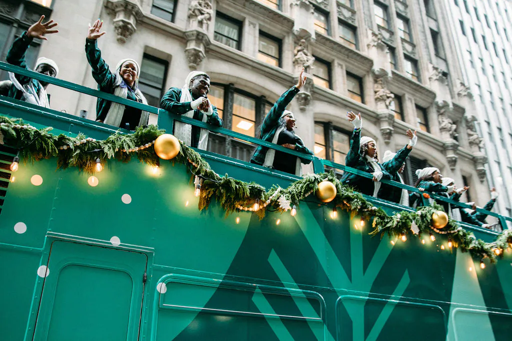 New York City Holiday Cheer Bus — photo 3
